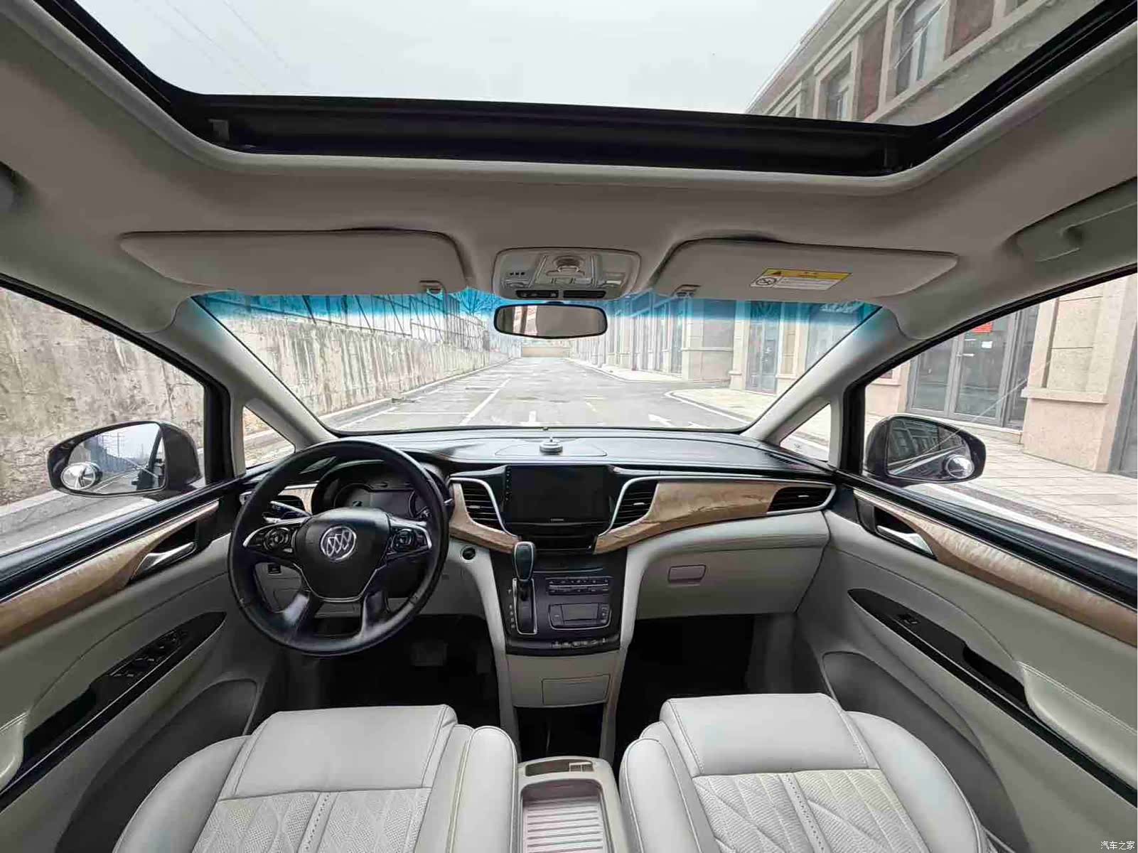 Buick GL8, 2018 6