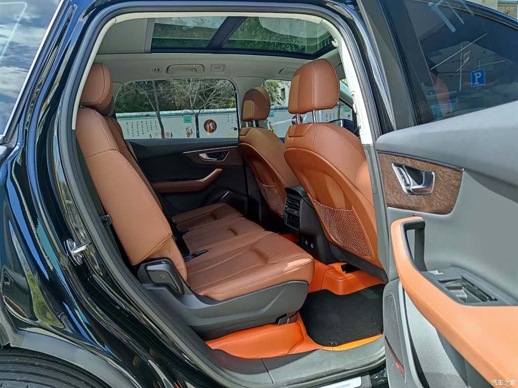 Audi Q7, 2024 11