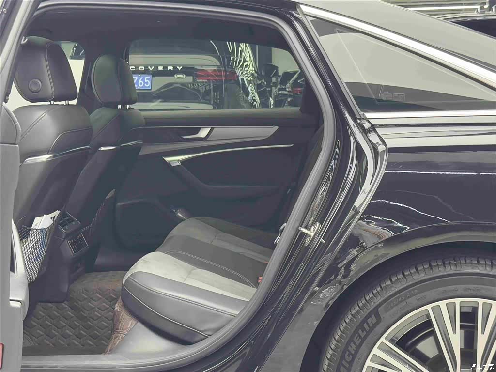 Audi A6L, 2019 9