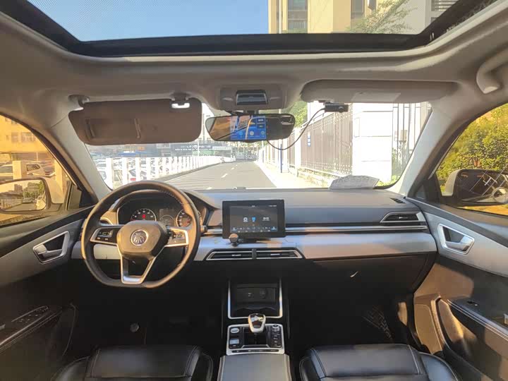 BYD Qin 2019 chu xing ban