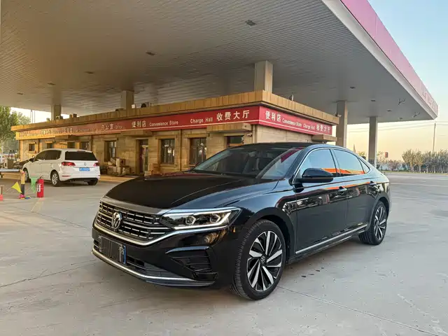 Volkswagen Passat 2022 — купить из Китая под заказ
