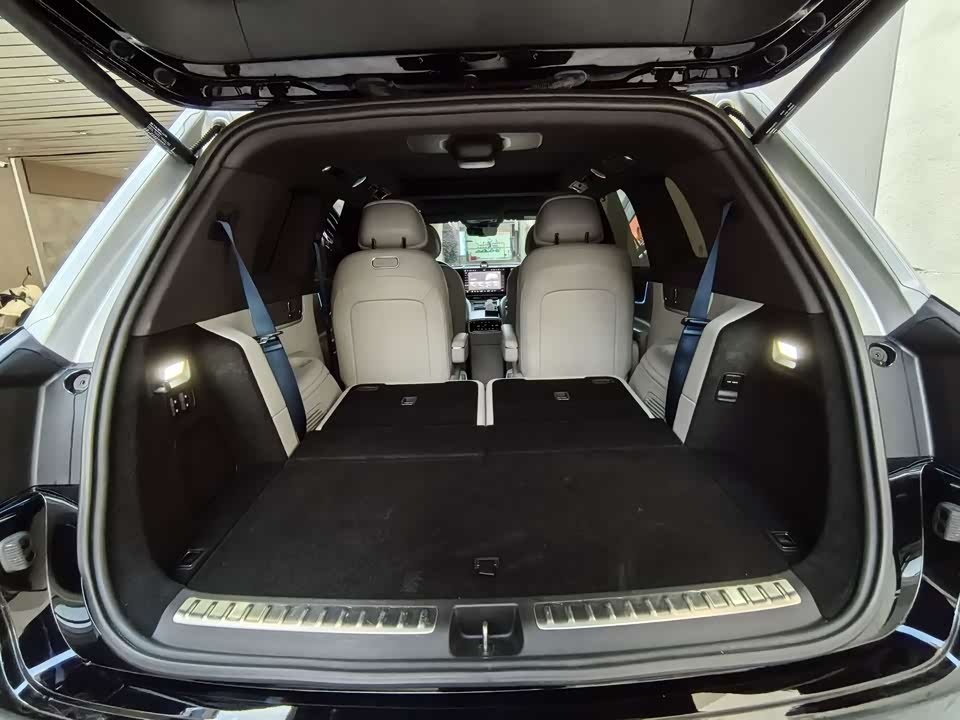 AITO Ask the world M9