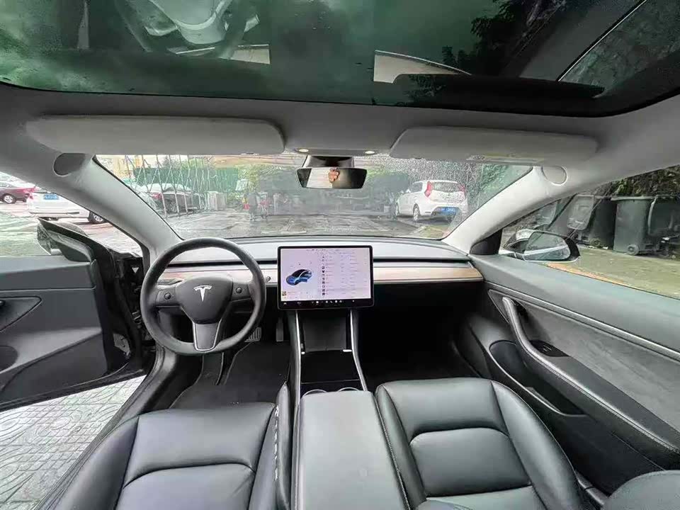 Tesla Model 3 Tesla Model 3