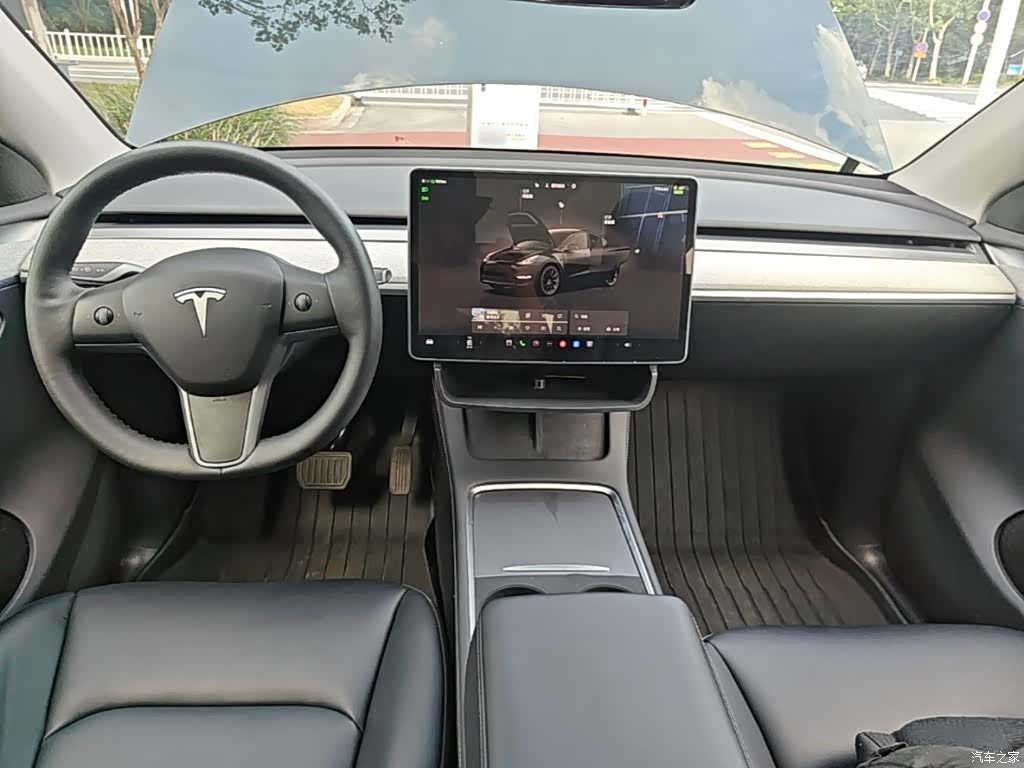 Tesla Model Y, 2024 10