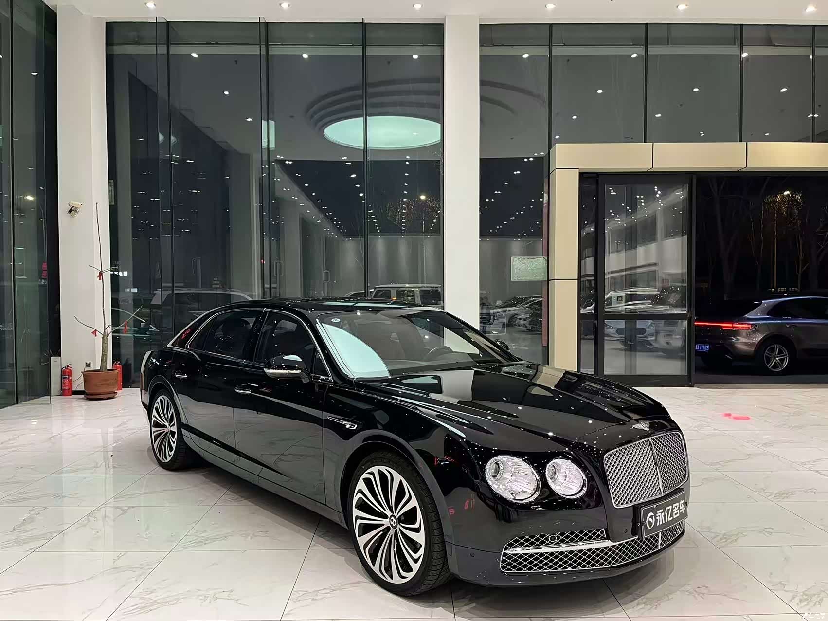 Bentley Flying Spur, 2014 3