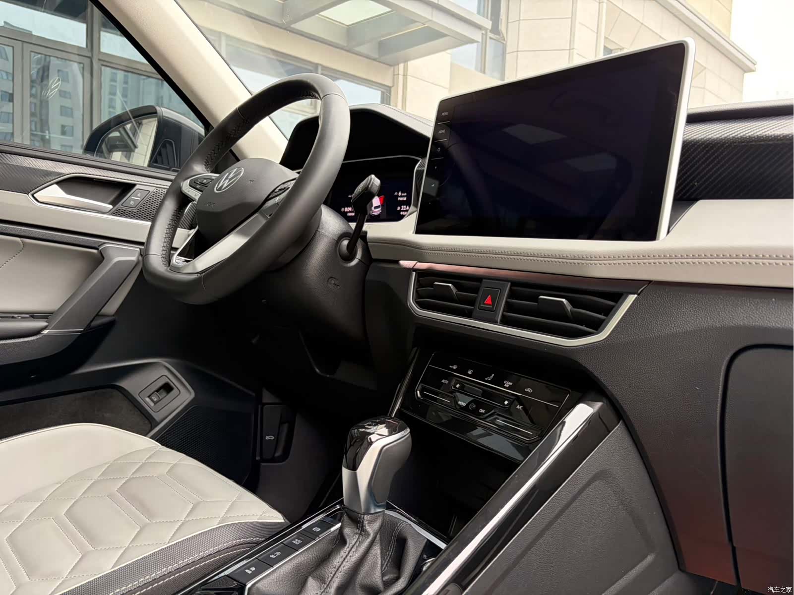 Volkswagen Tayron, 2023 10