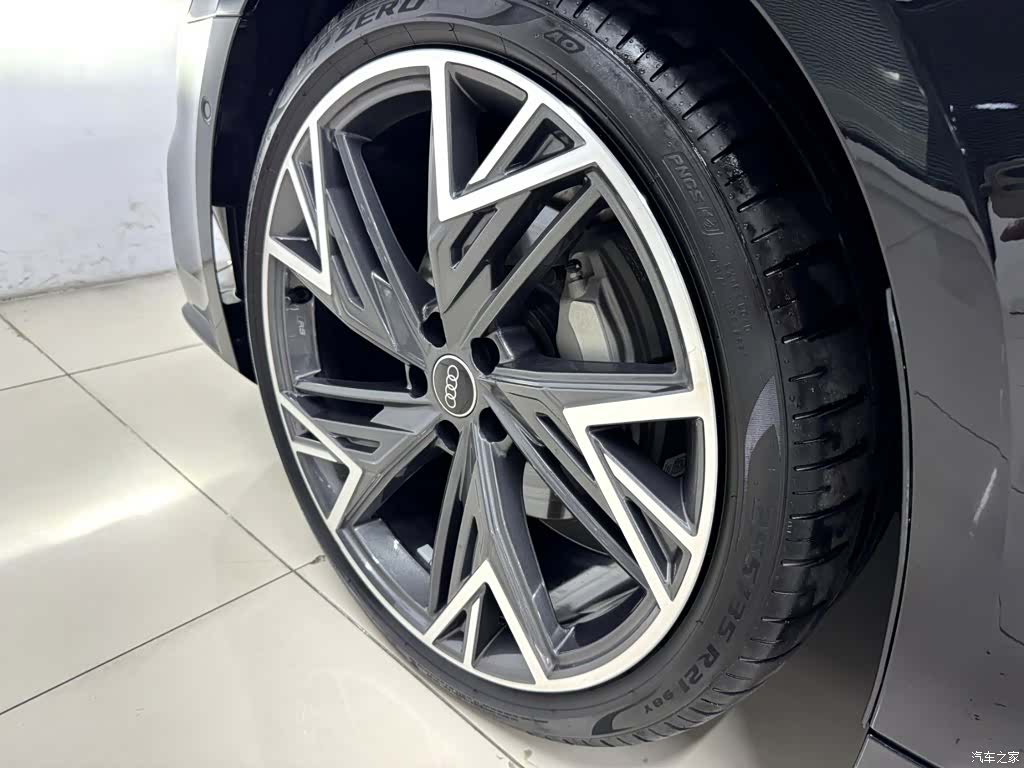 Audi A7L, 2024 19