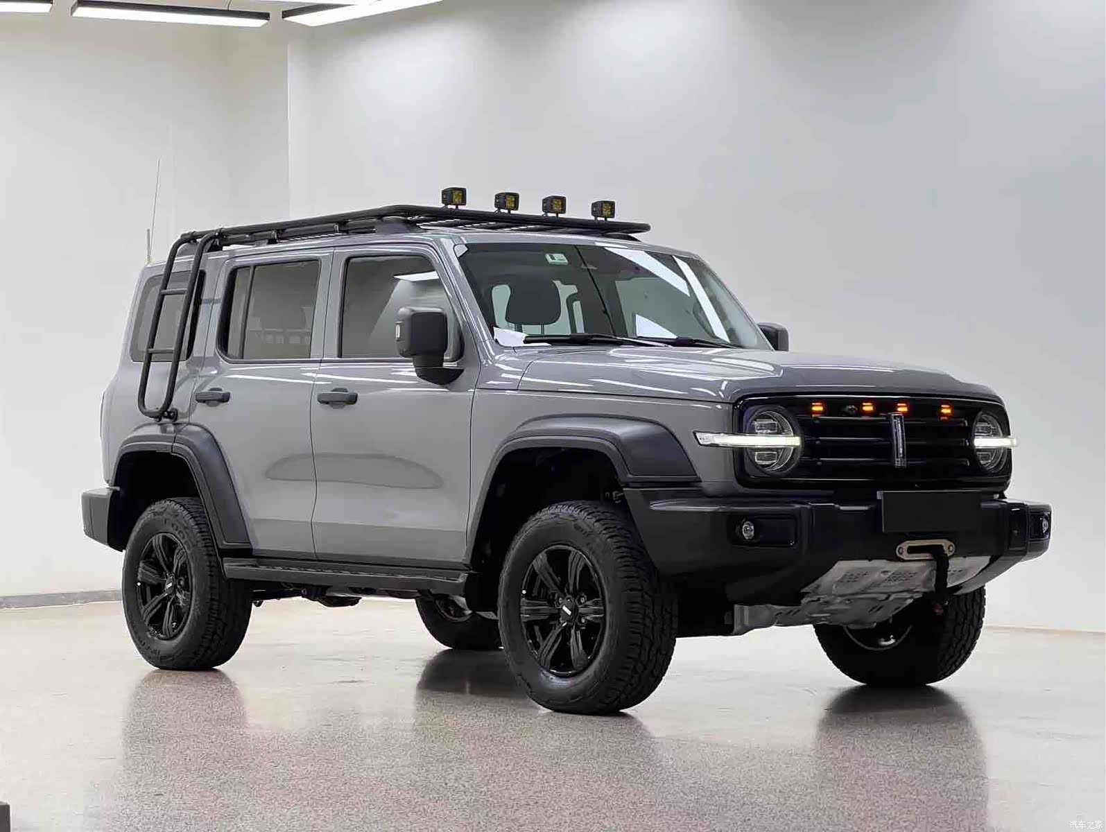 Tank 300, 2021 3
