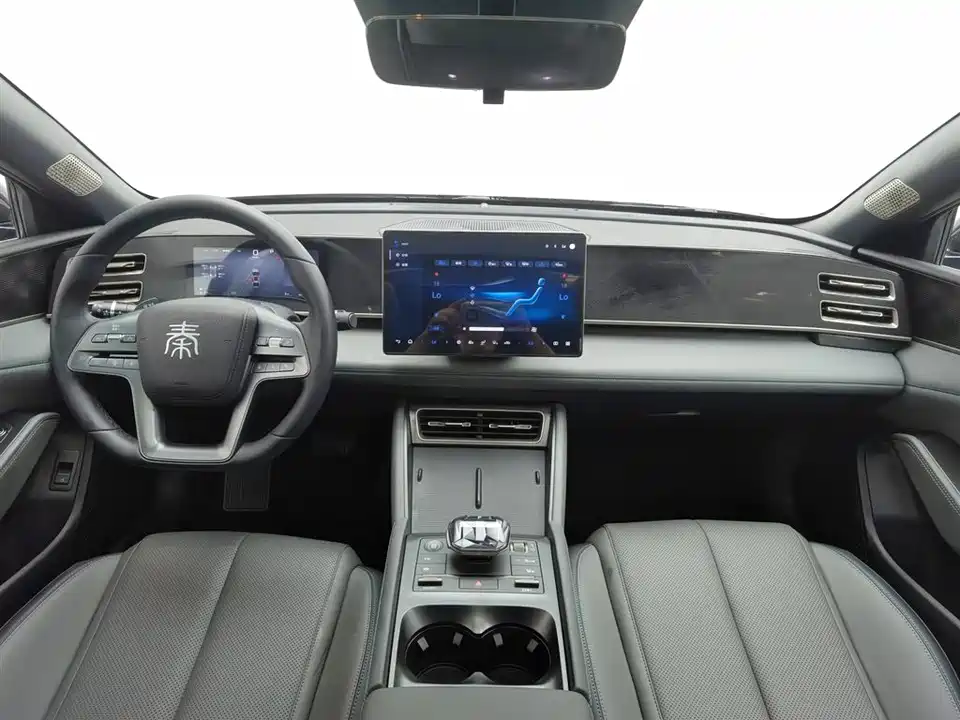 BYD Qin L BYD Qin L