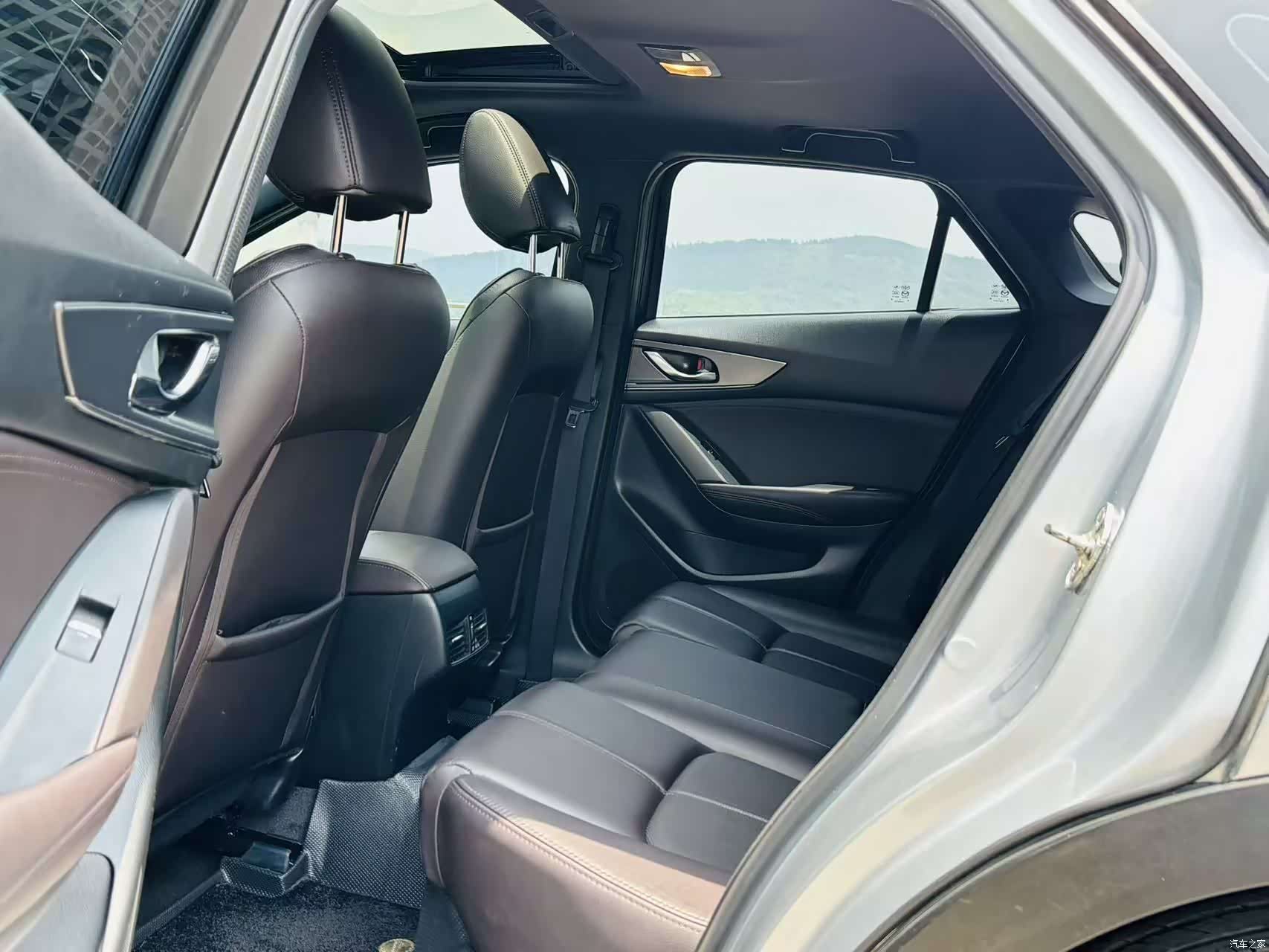 Mazda CX-4, 2020 11
