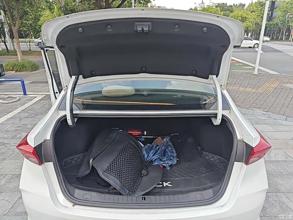 Buick Verano, 2023 19