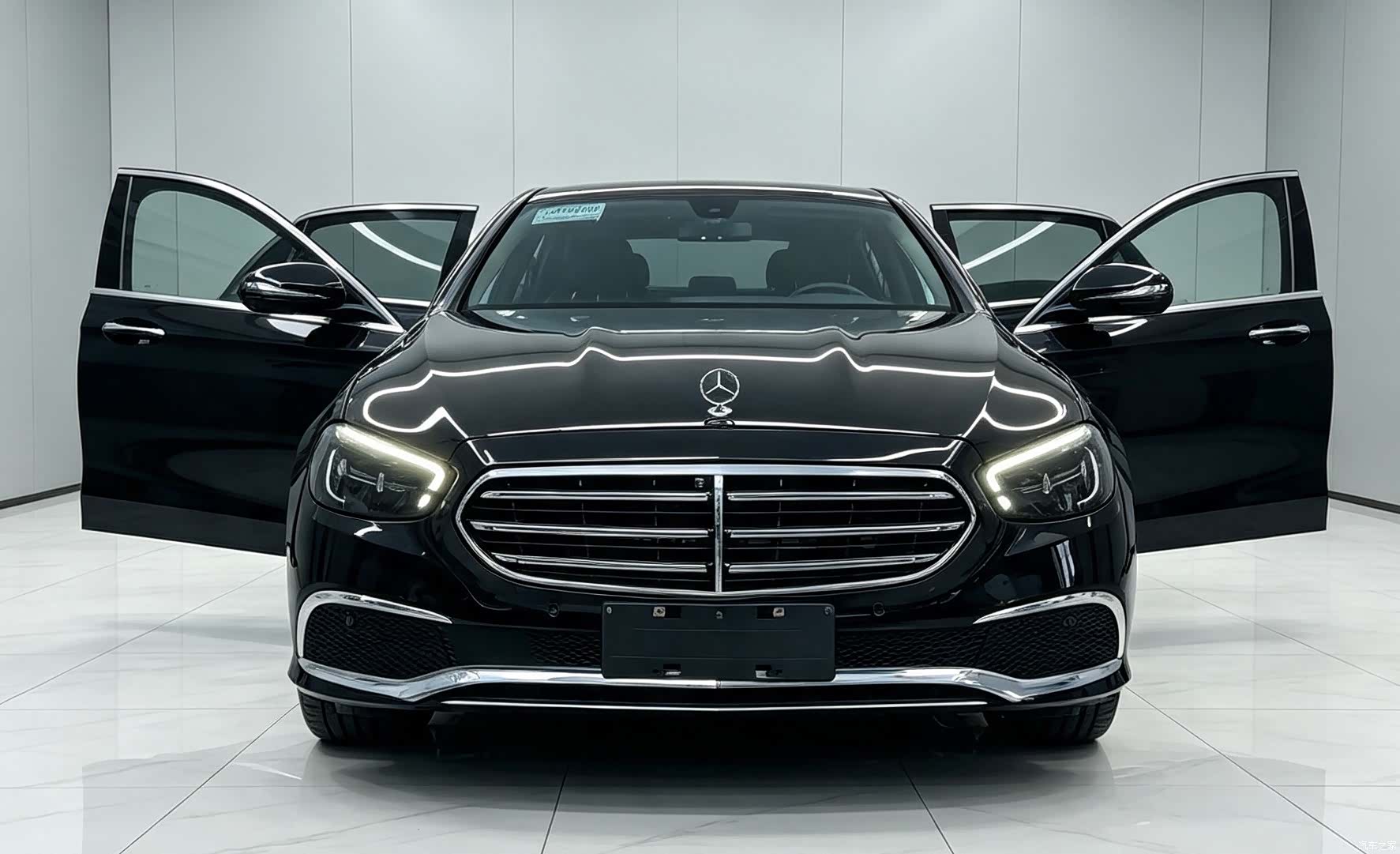 Mercedes-Benz E-Class, 2022 4