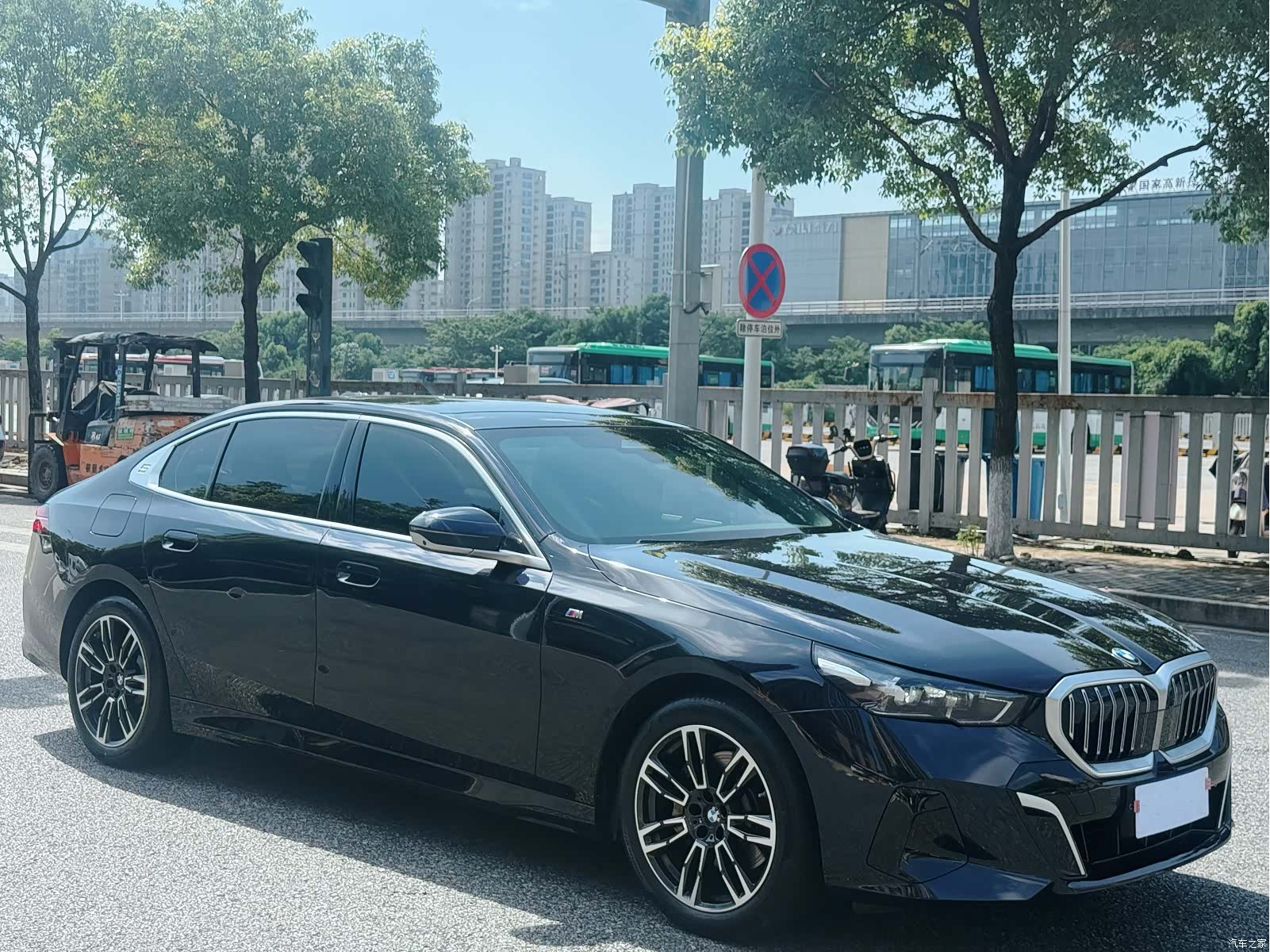 BMW 5 Series, 2024 1
