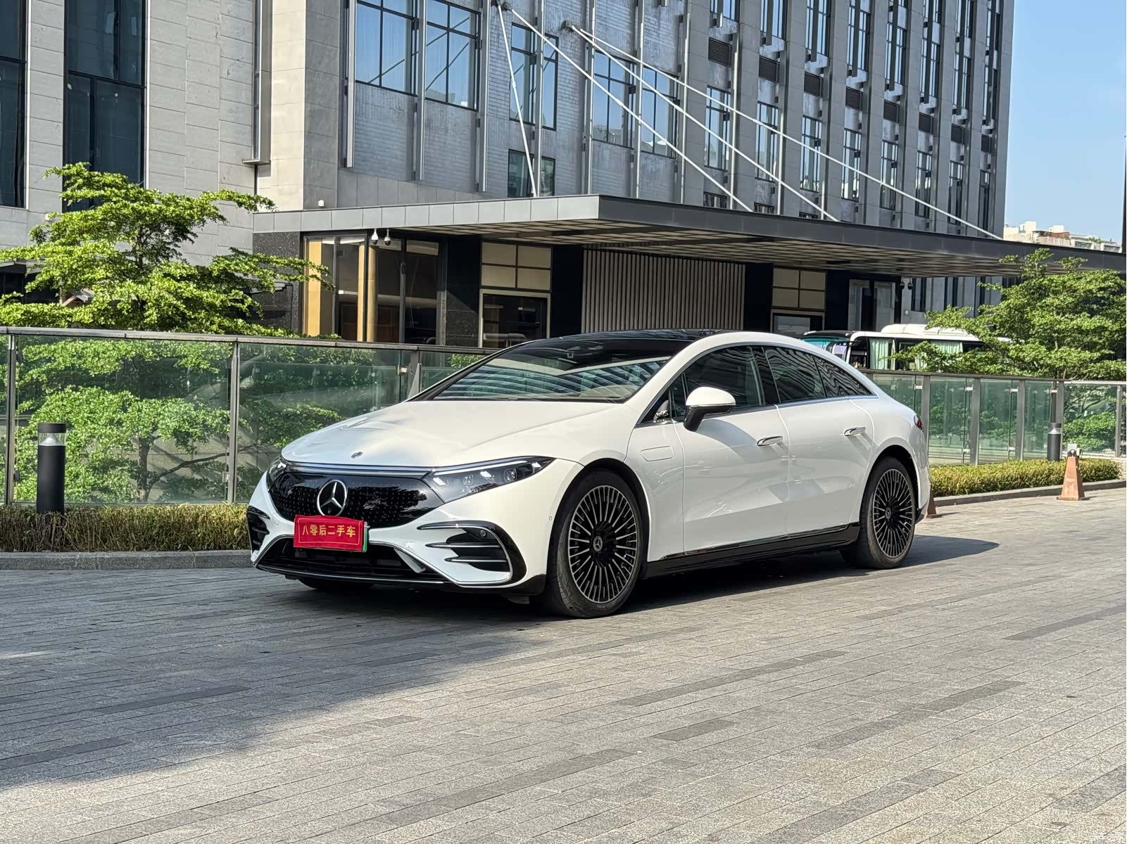 Mercedes-Benz EQS, 2023 1