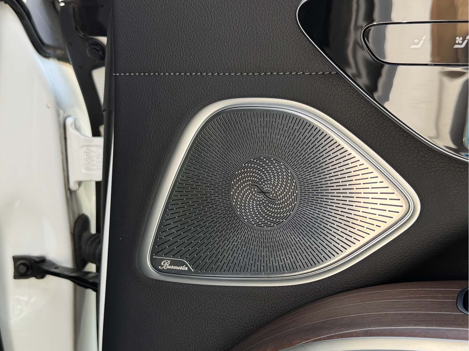 Mercedes-Benz EQS, 2023 24