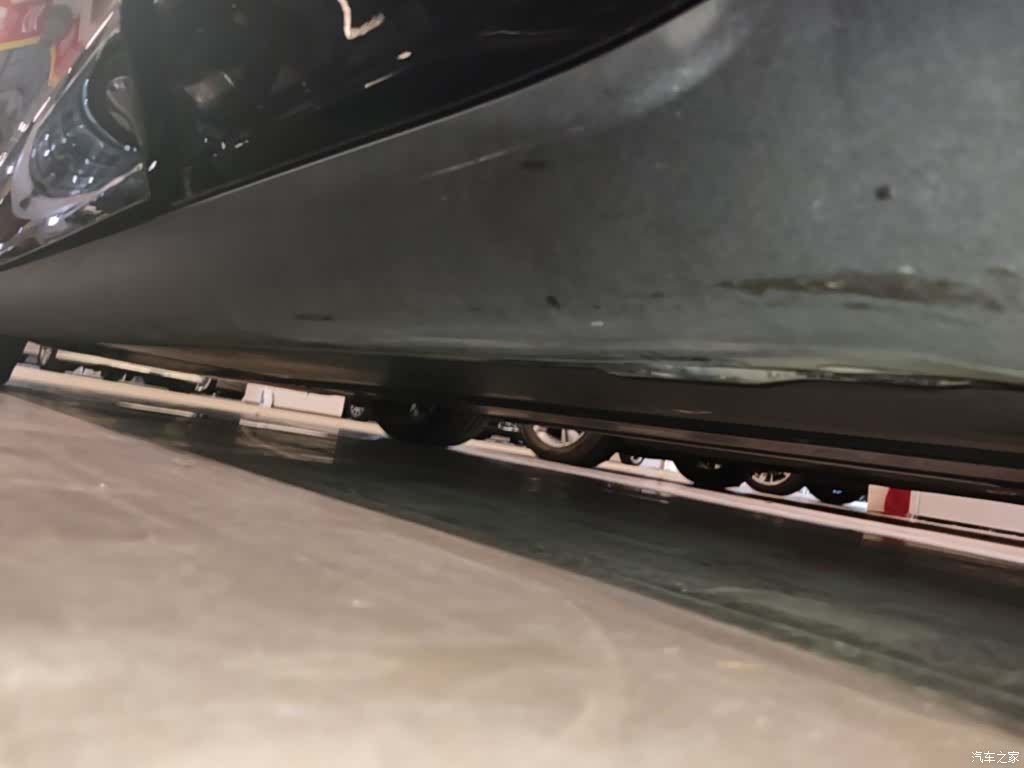 Tesla Model Y, 2023 22