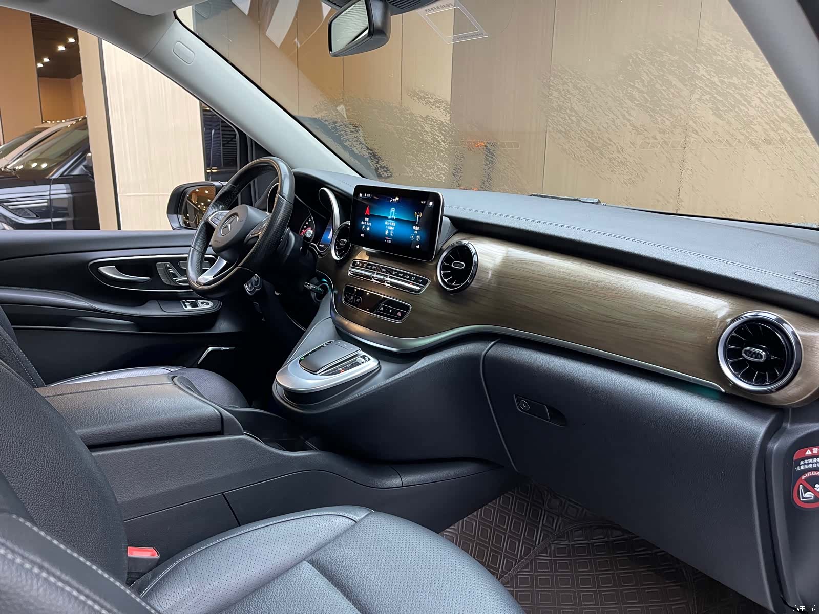 Mercedes-Benz V-Class, 2020 все фото