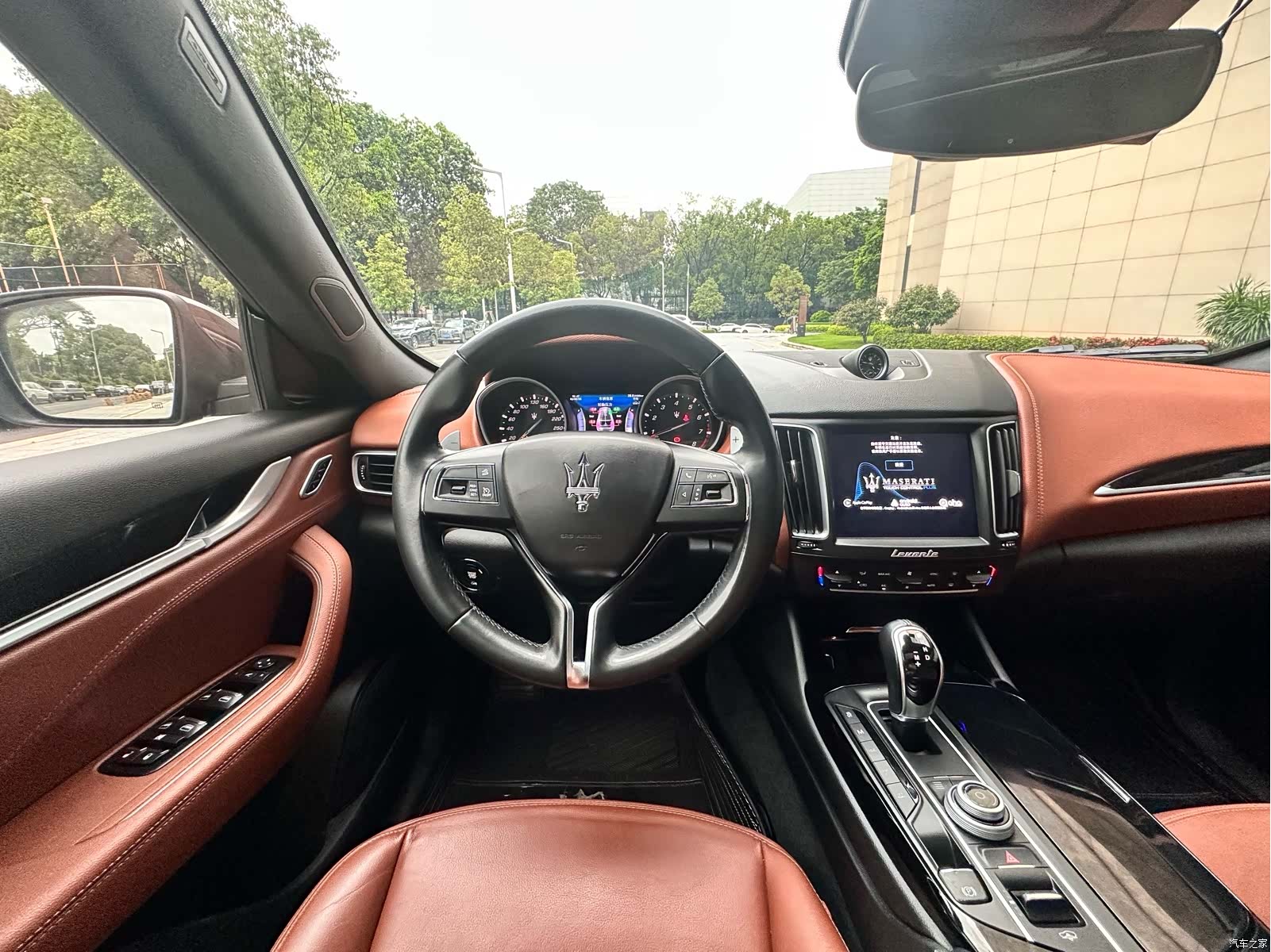 Maserati Levante, 2018 16
