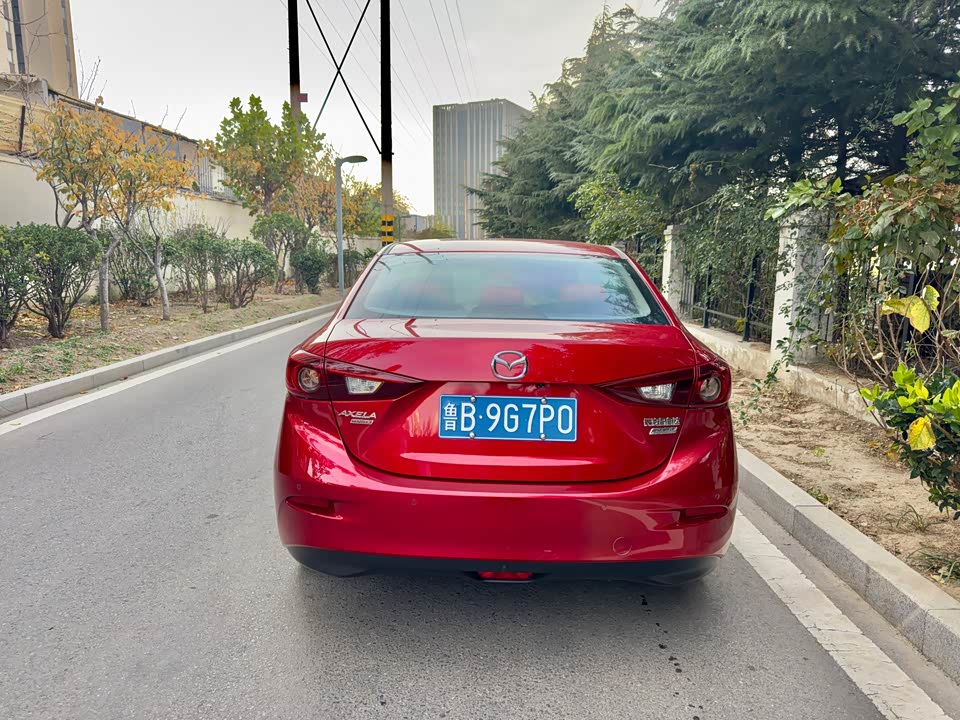 Mazda 3 Angkesaila