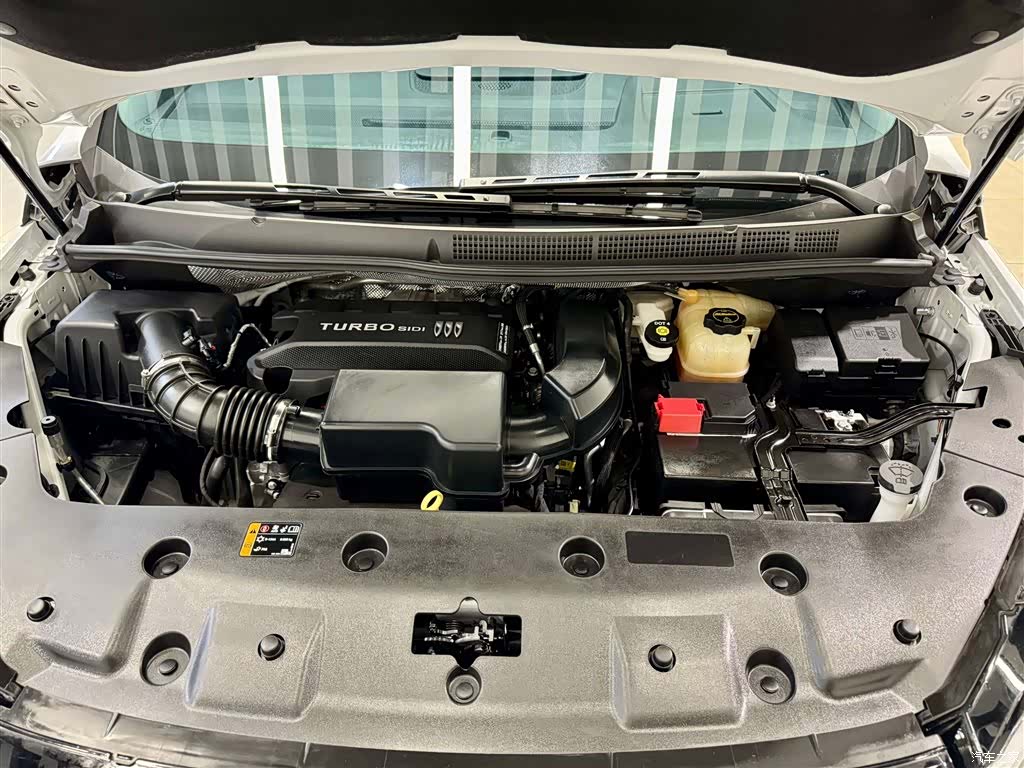 Buick GL8, 2025 11