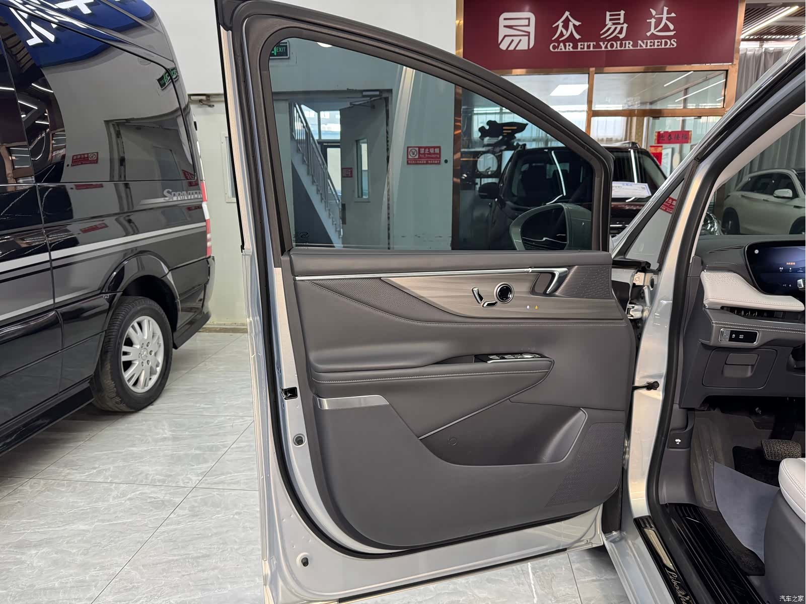 Buick GL8, 2025 11