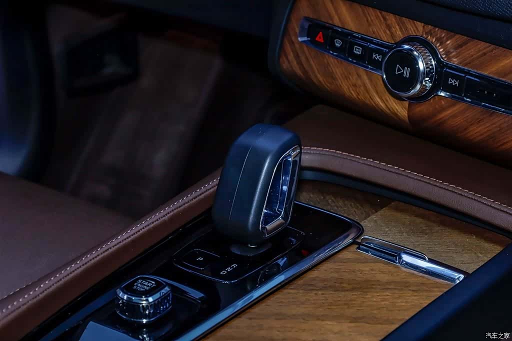 Volvo XC90, 2024 25
