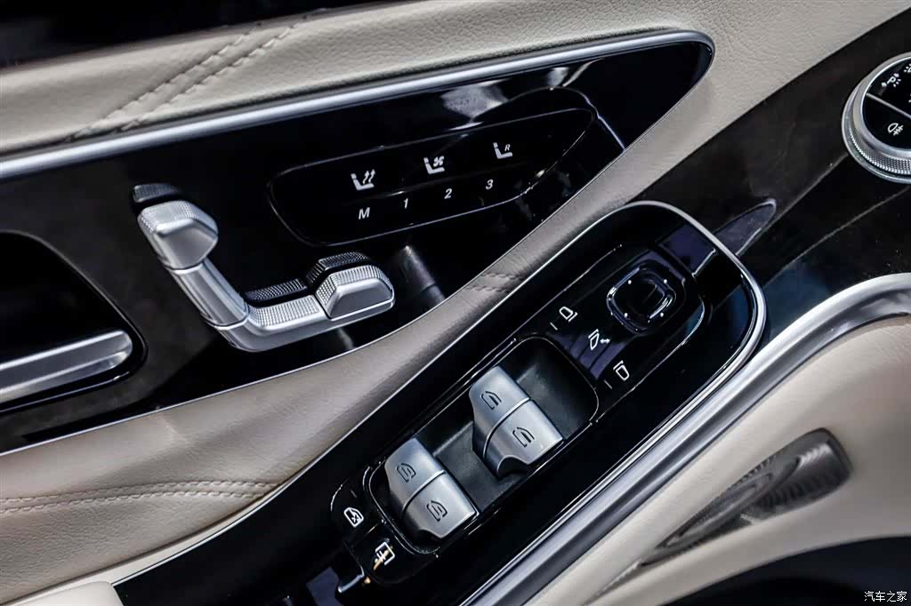 Maybach S-Class, 2023 11
