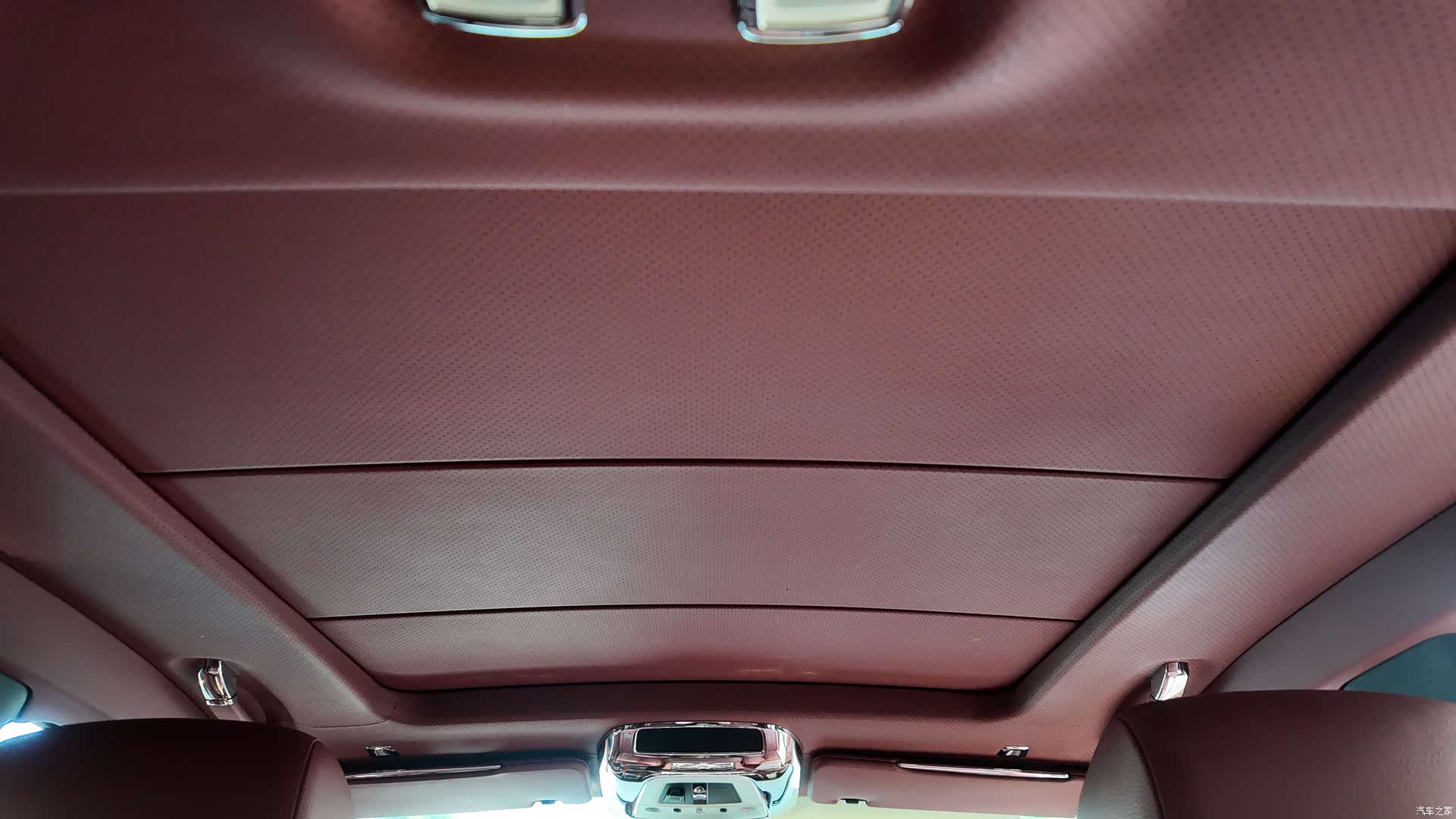 Rolls-Royce Ghost, 2016 13