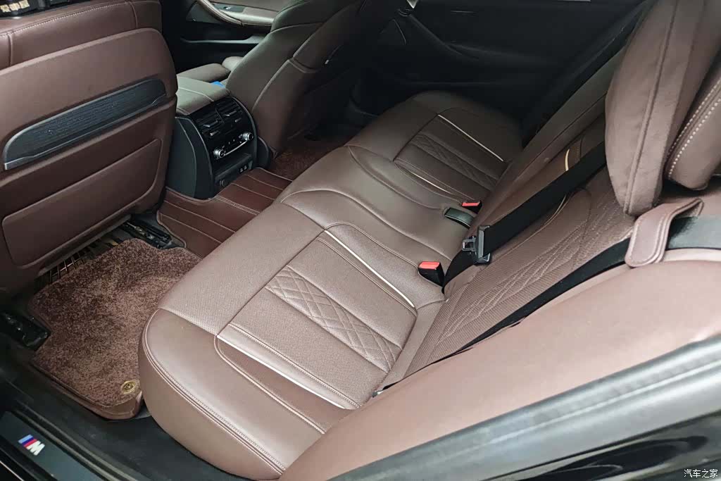 BMW 5 Series, 2021 11