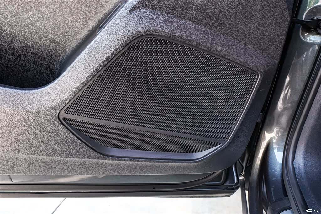 Audi Q3, 2021 15