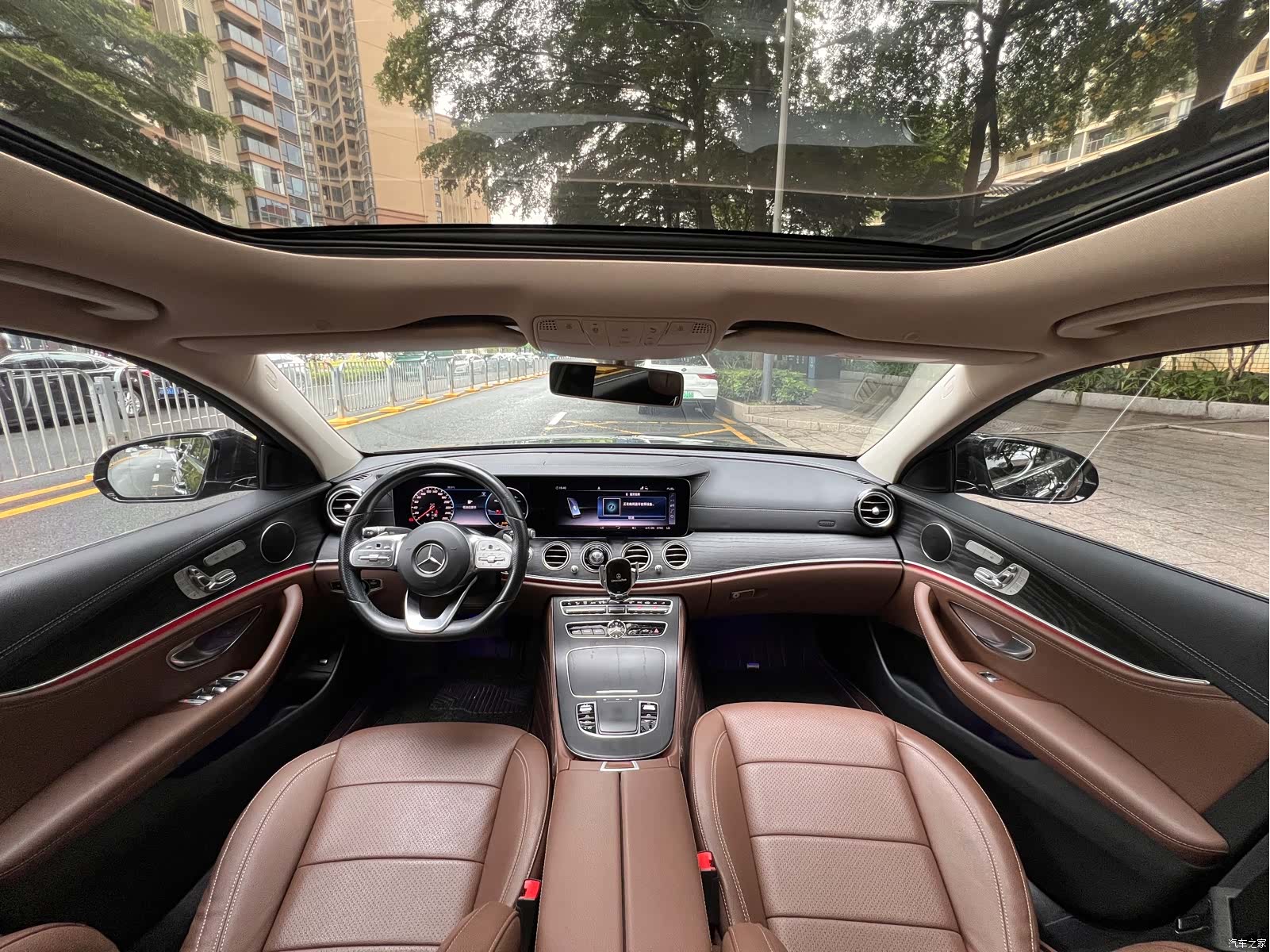 Mercedes-Benz E-Class, 2020 11