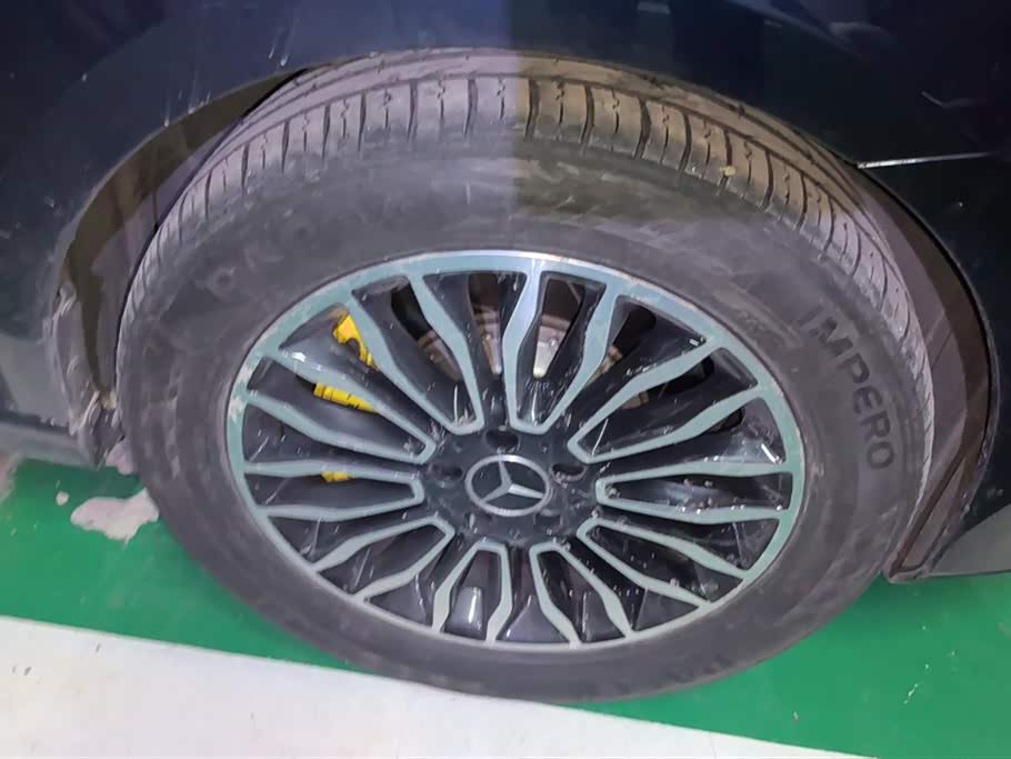 Mercedes-Benz V-class