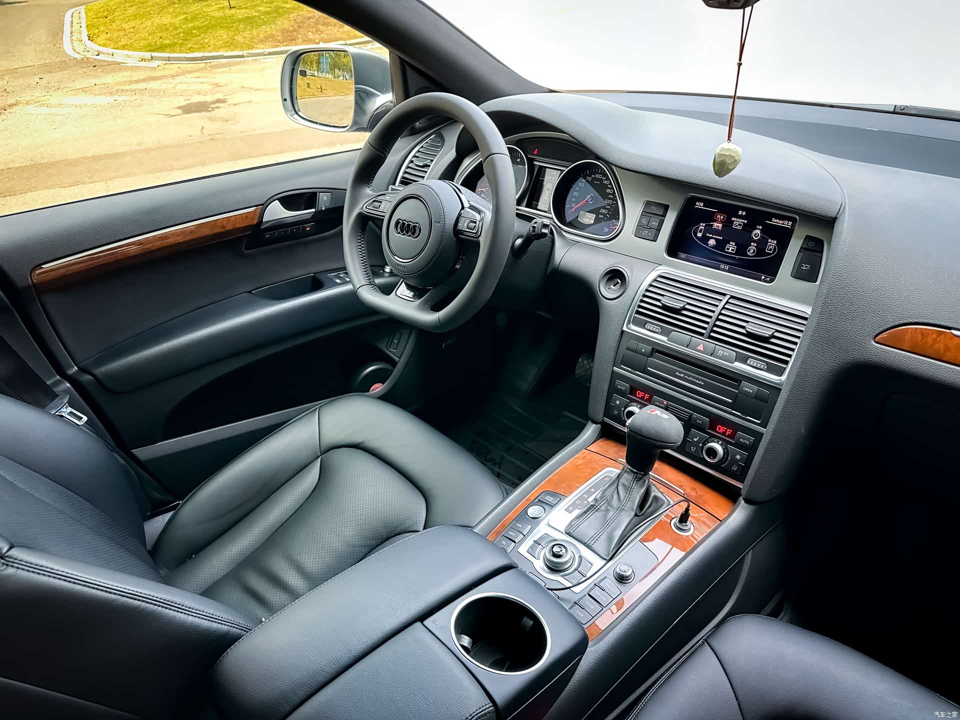 Audi Q7, 2014 6