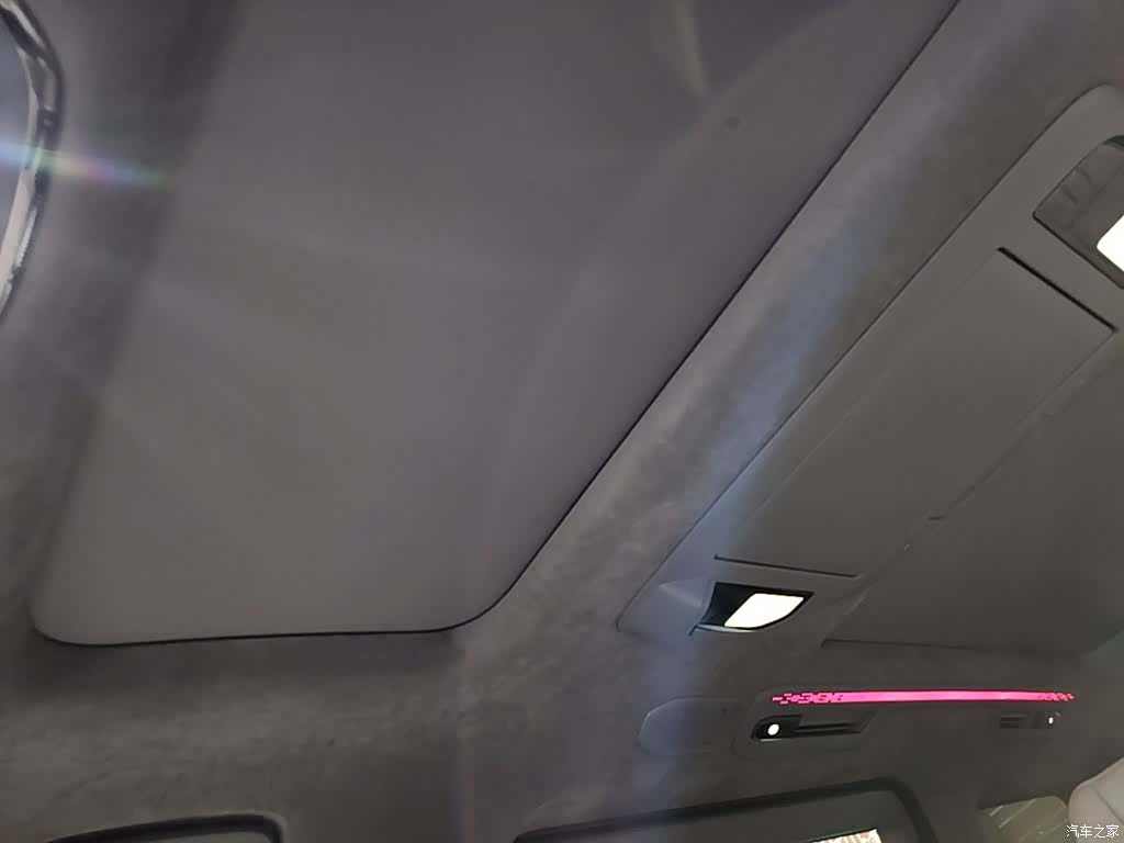 Zeekr 009, 2025 18
