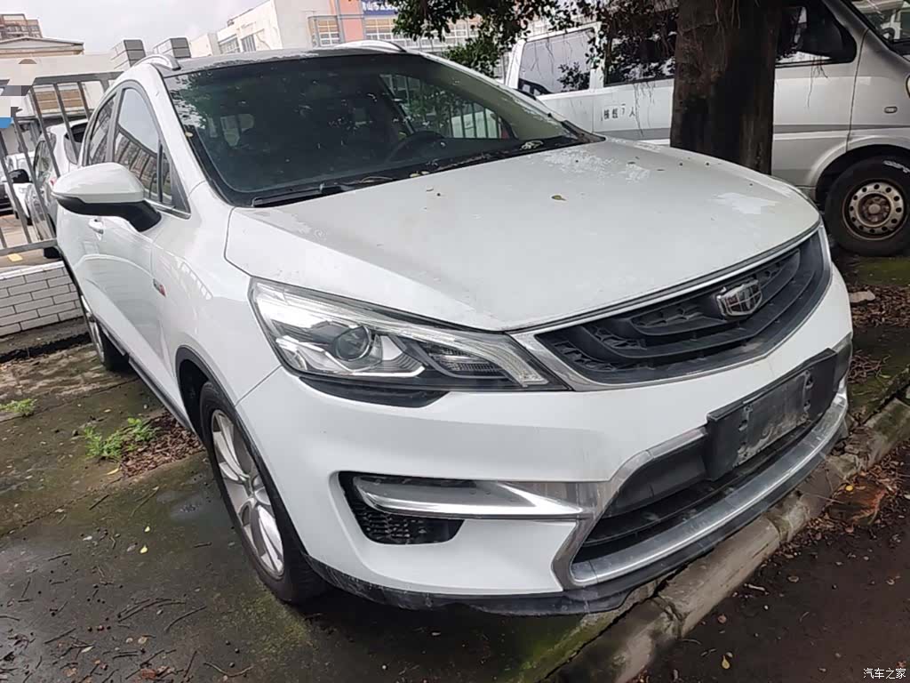 Geely Emgrand, 2017 4