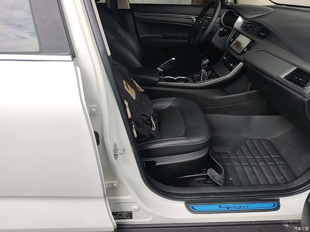 Geely Emgrand, 2017 25