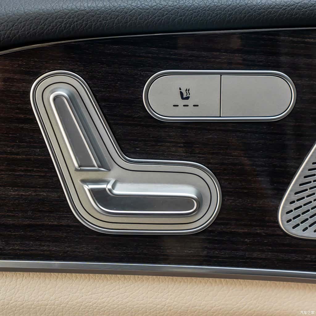 Mercedes-Benz GLE, 2023 23