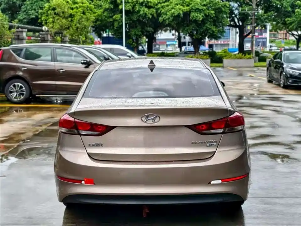 Hyundai Lead