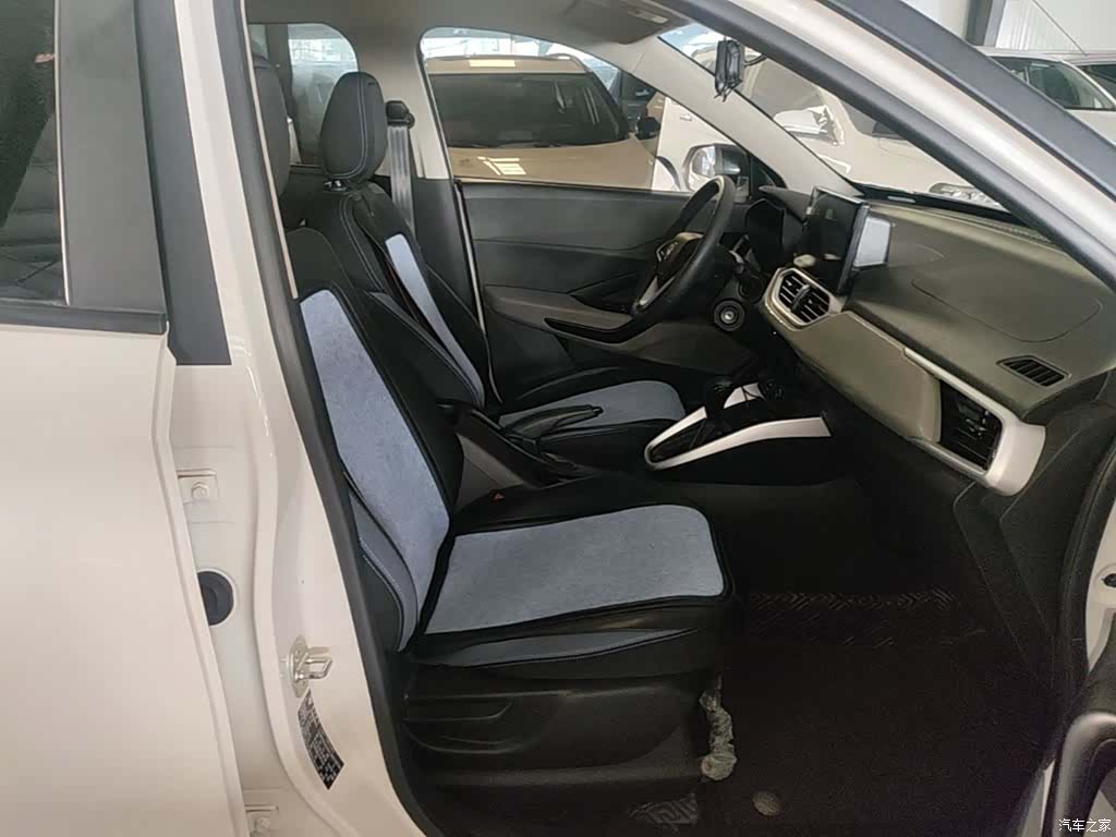 Wuling 510, 2021 25