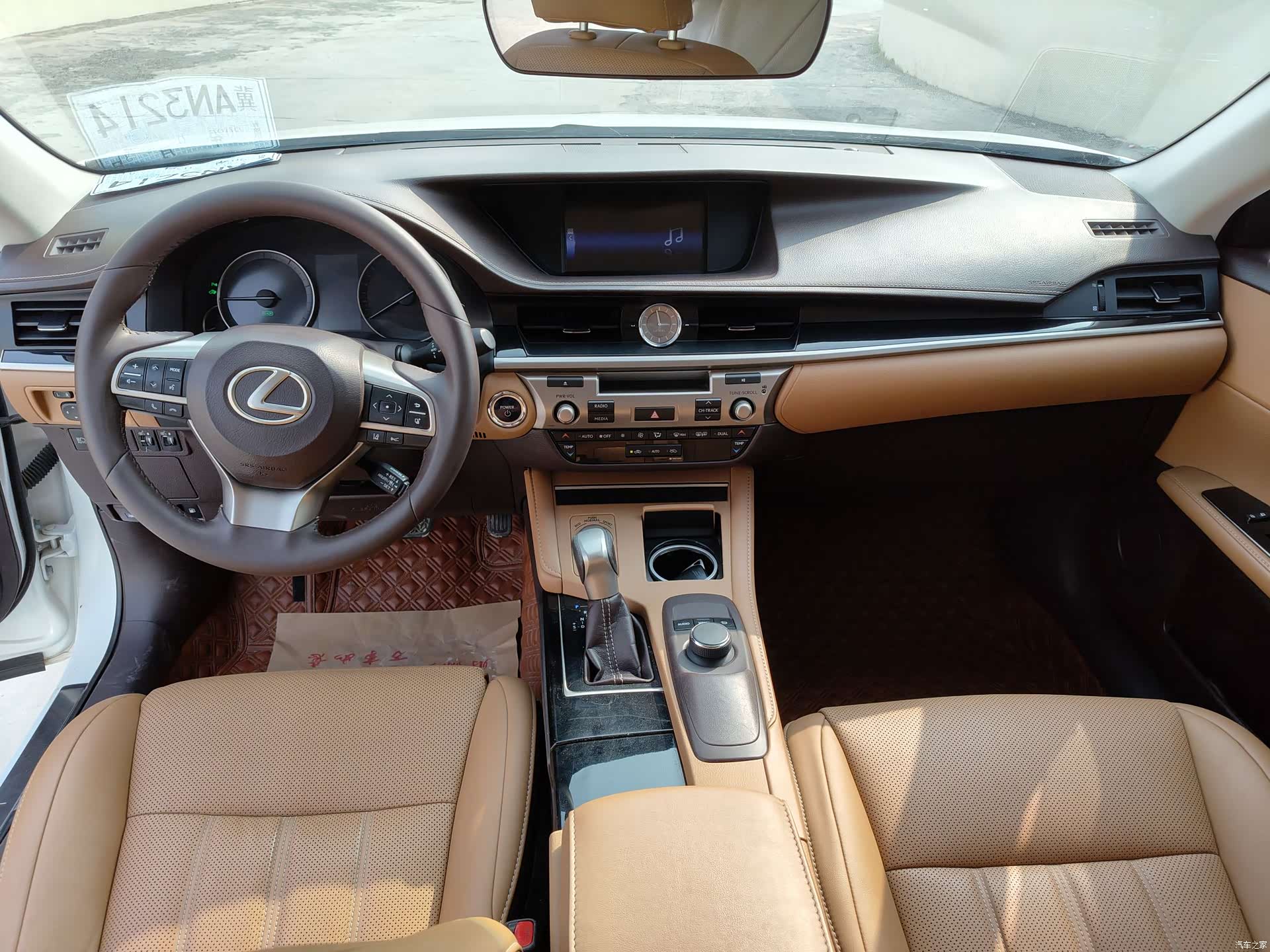 Lexus ES, 2016 9