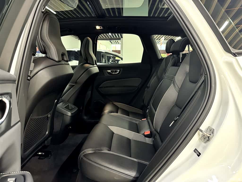 Volvo XC60, 2020 12