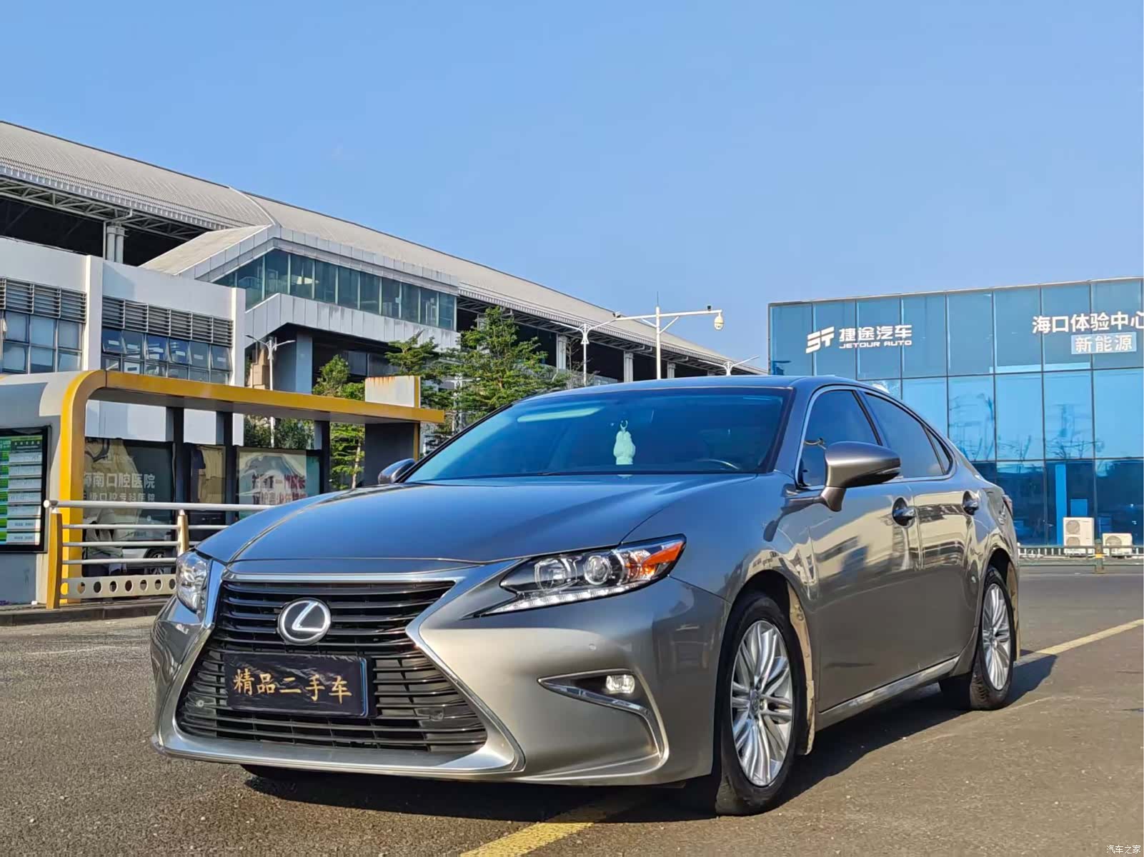 Lexus ES, 2016 1
