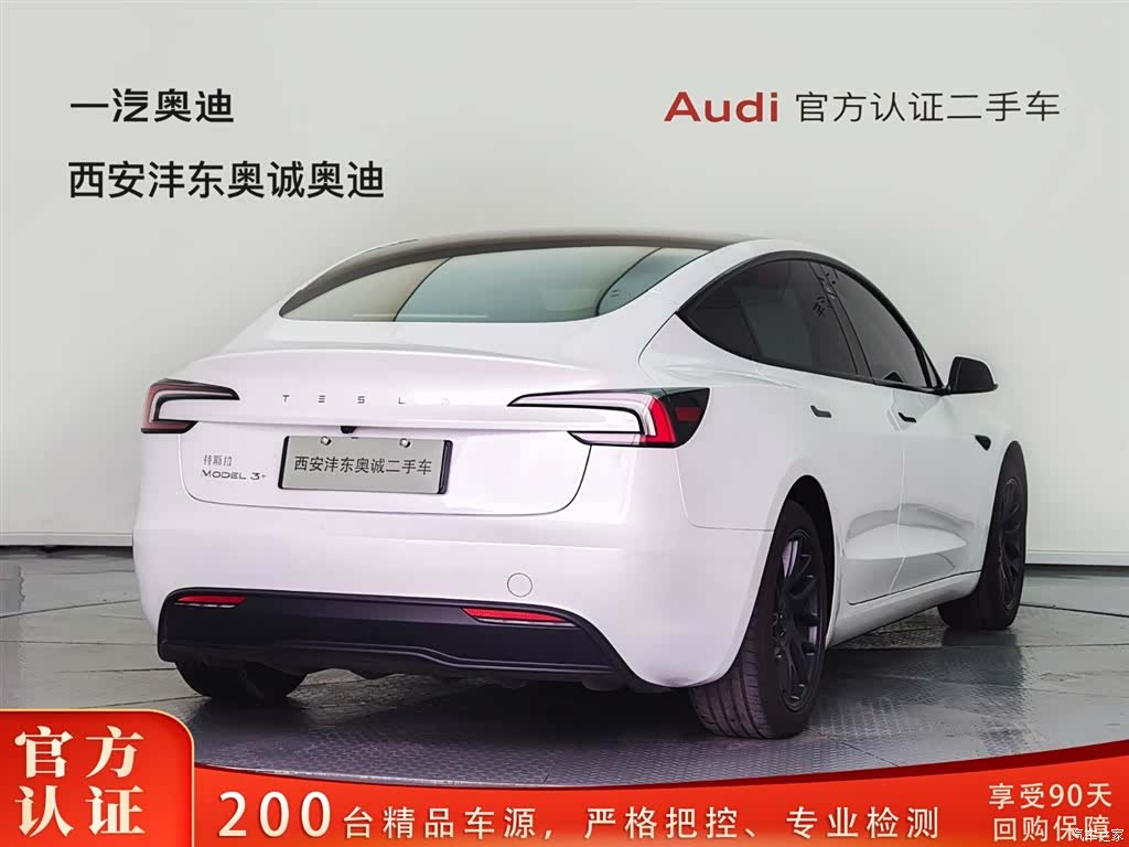 Tesla Model 3, 2025 4