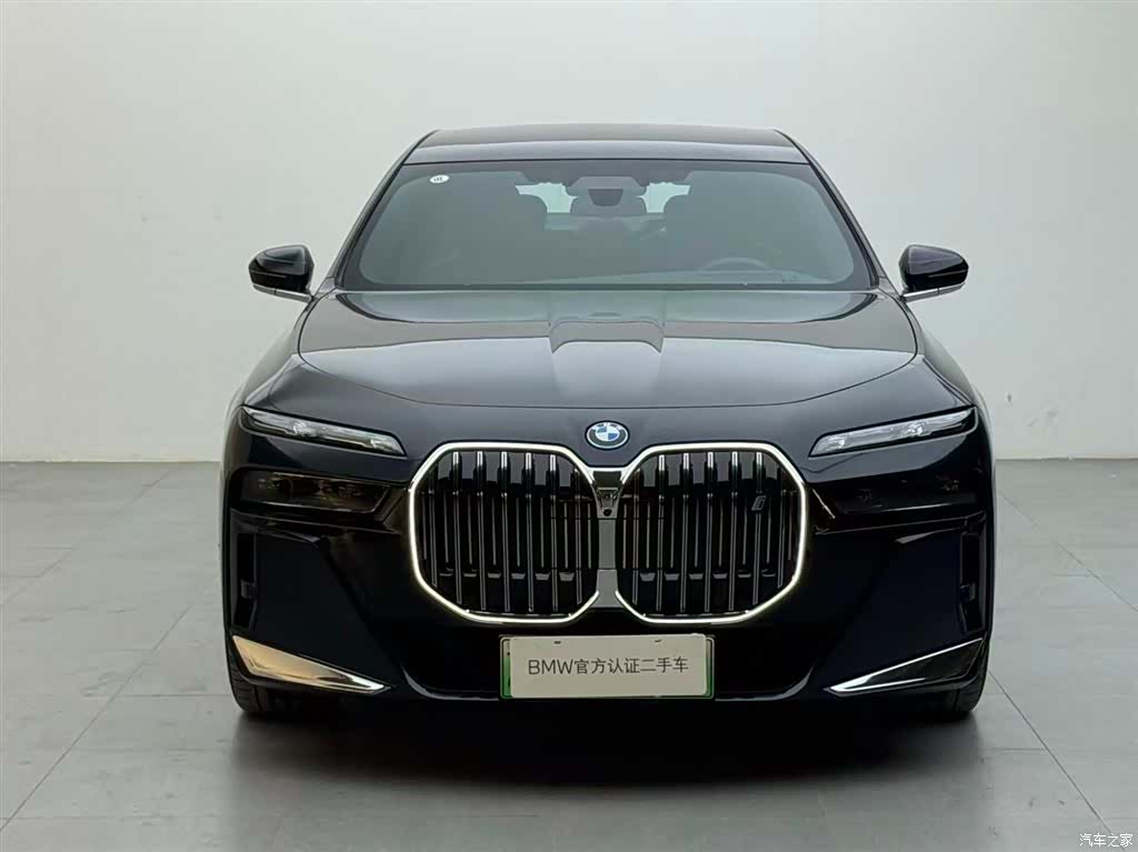 BMW i7, 2023 2