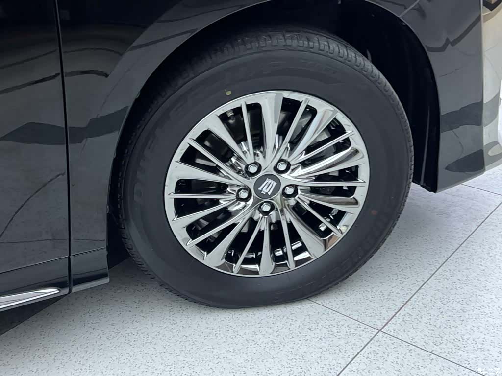 Toyota Vellfire, 2023 32