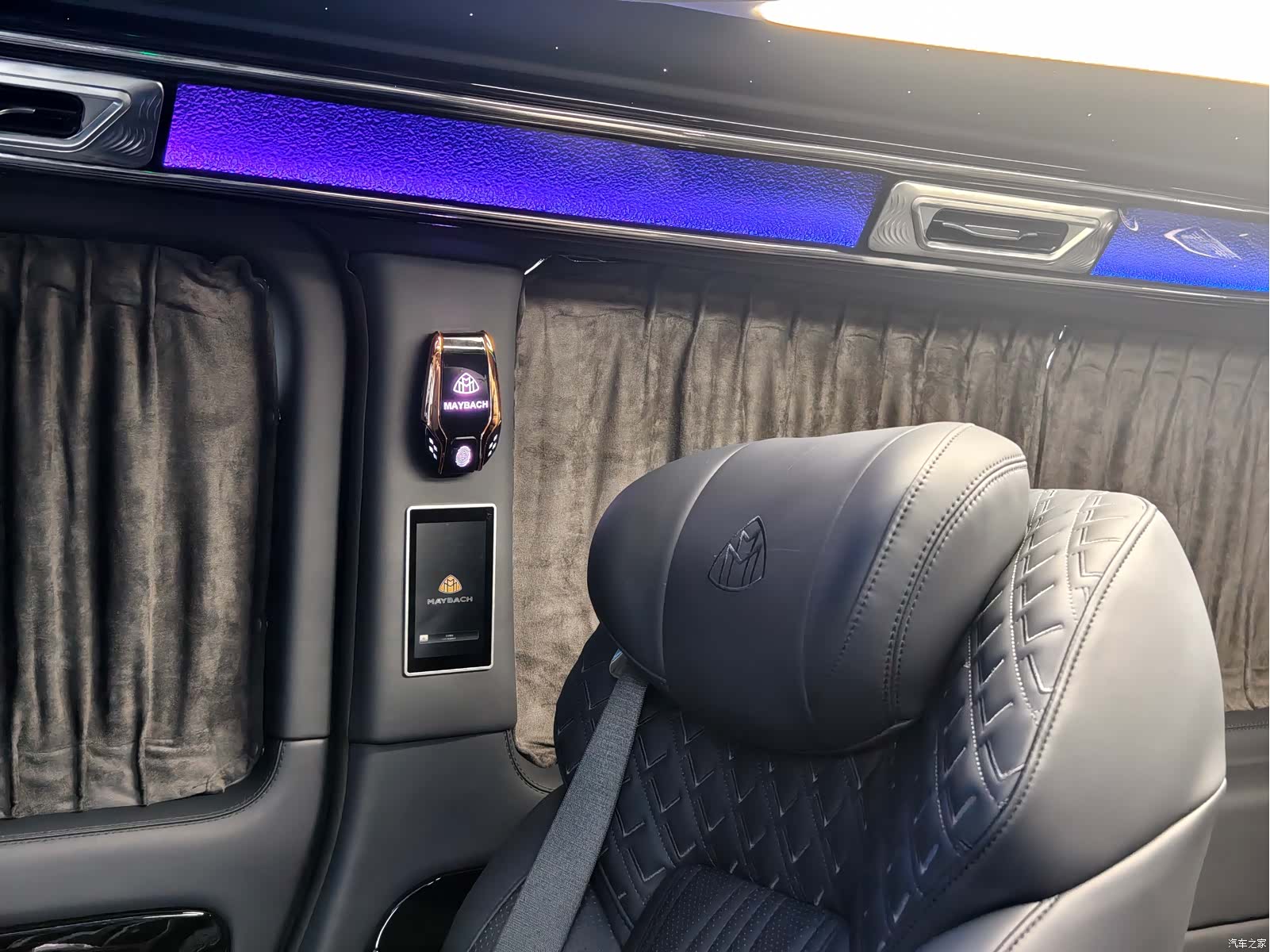 Mercedes-Benz 7, 2025 21