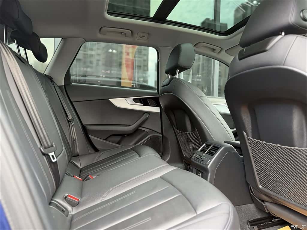 Audi A4, 2023 10