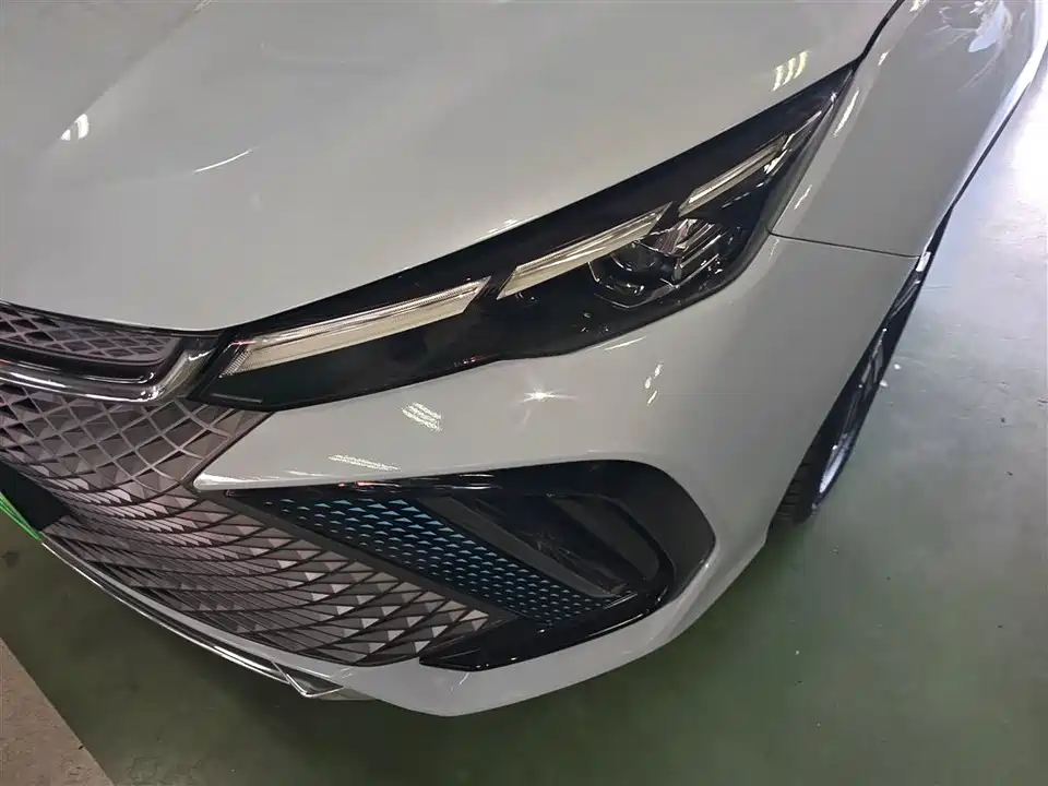 Geely Emgrand L HiP Geely Emgrand L HiP