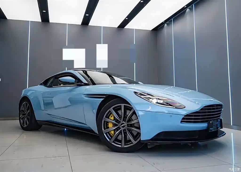 Aston Martin DB11, 2020 3