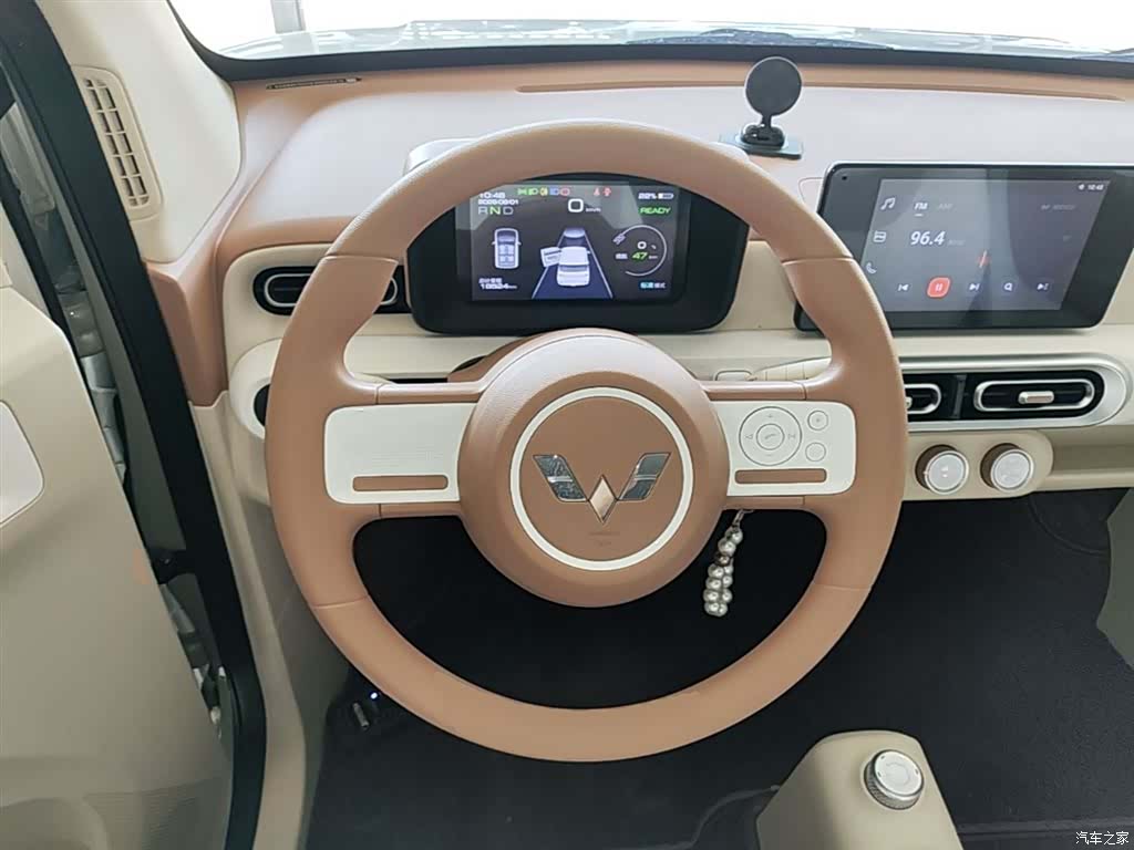 Wuling MINIEV, 2024 11